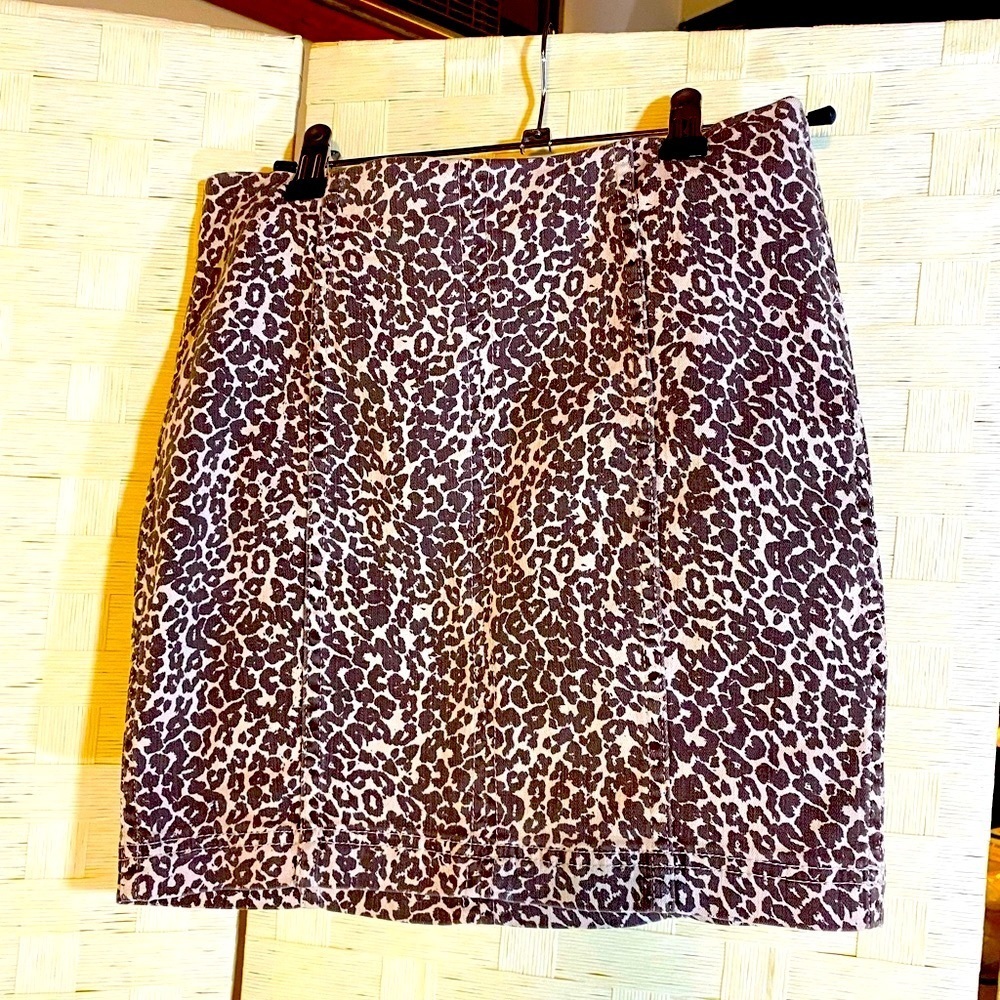 FREE PEOPLE LEOPARD PRINT MINI SKIRT Brown and Tan Size 2 GUC